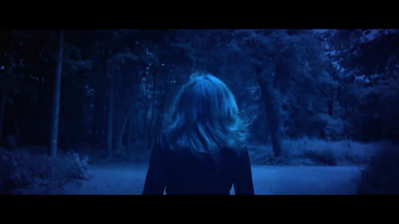 Premier extrait du clip "L'Âme dans l'eau"